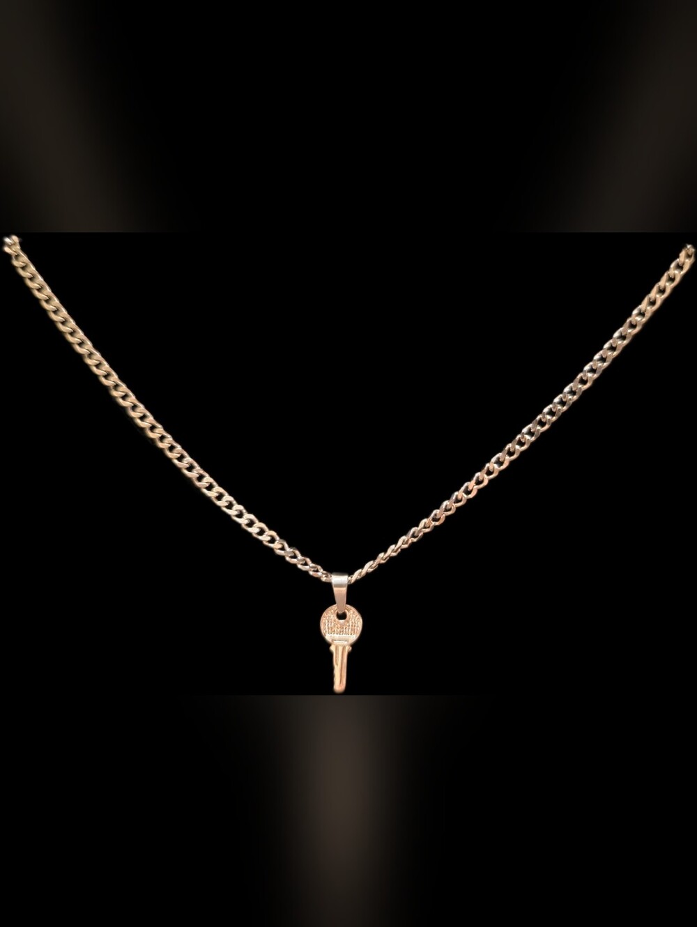 Key Pendant Choker Necklace
